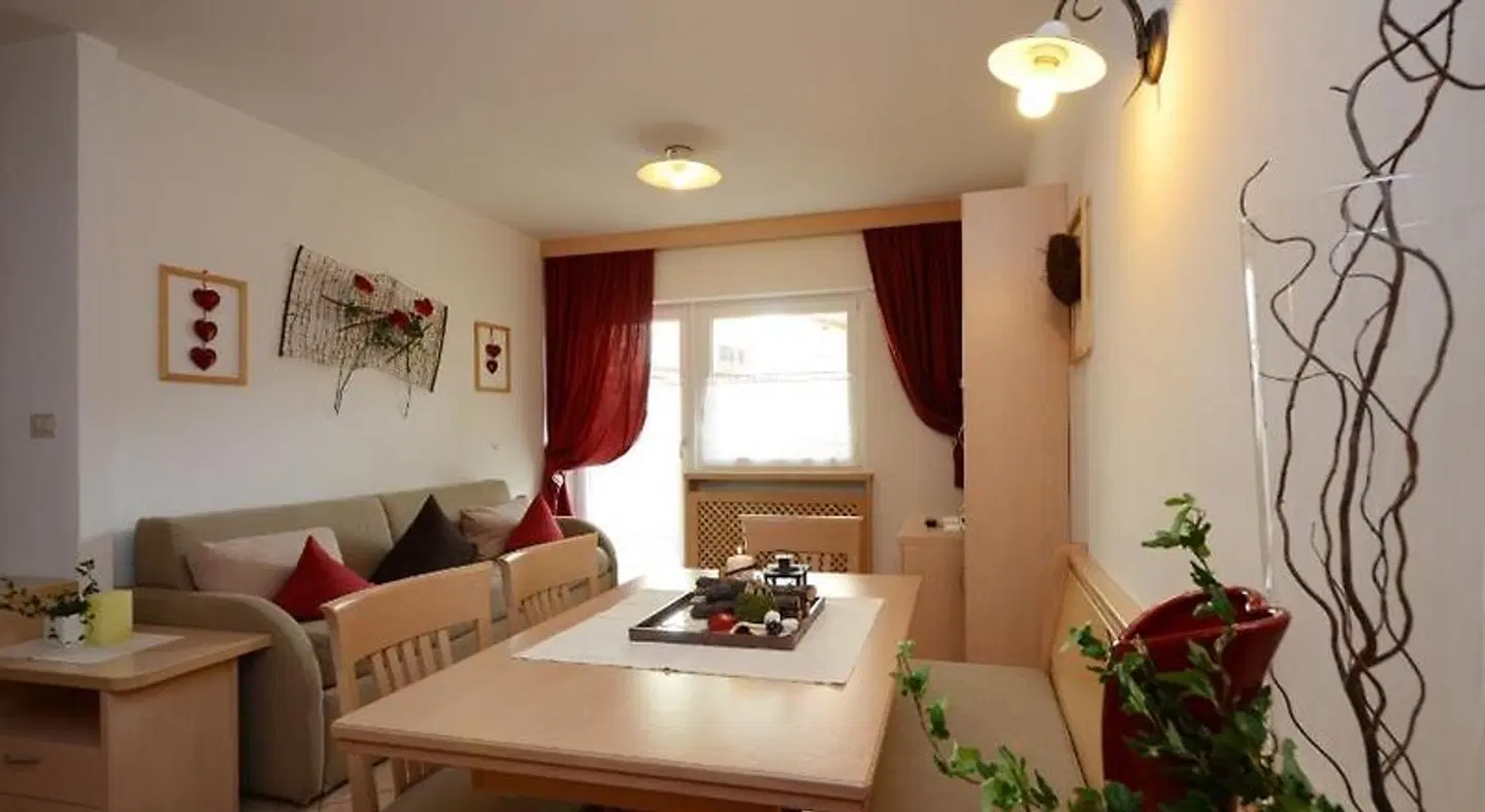 Mason La Zondra ROOM_EXAMPLE