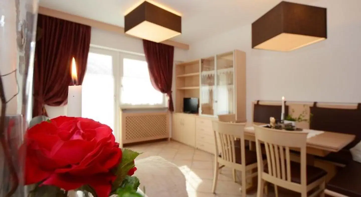 Mason La Zondra ROOM_EXAMPLE