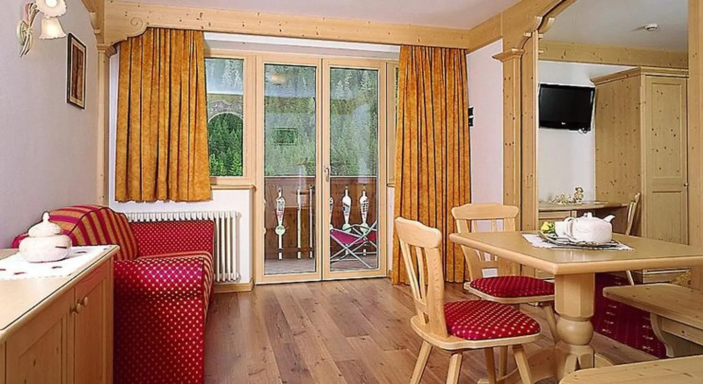 Hotel Crepes de Sela ROOM_EXAMPLE