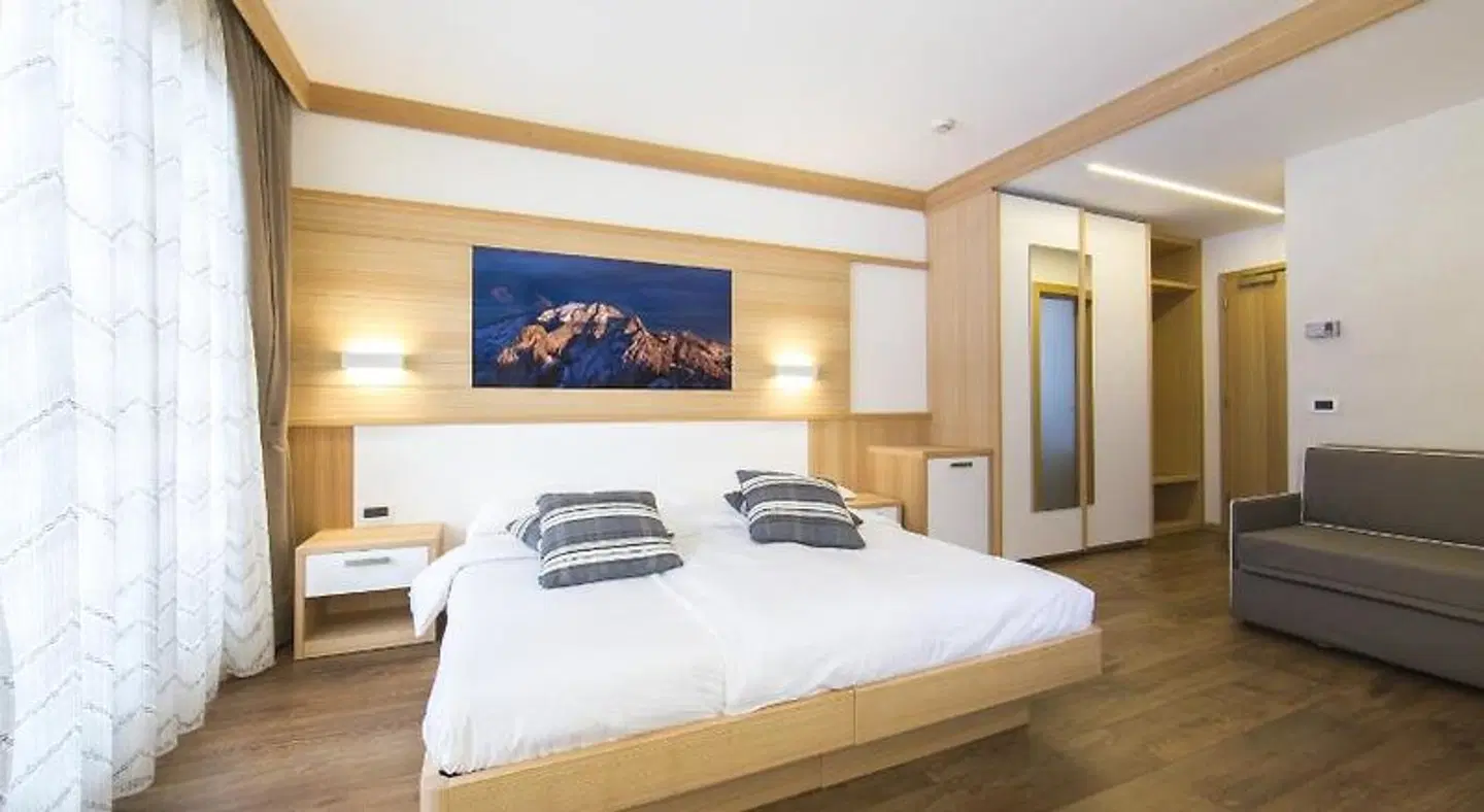 Hotel Crepes de Sela ROOM_EXAMPLE