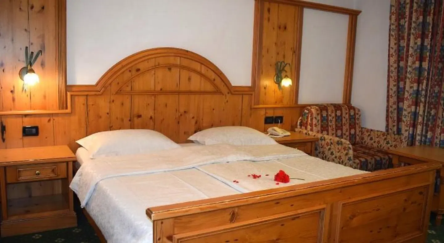Hotel Crepes de Sela ROOM_EXAMPLE