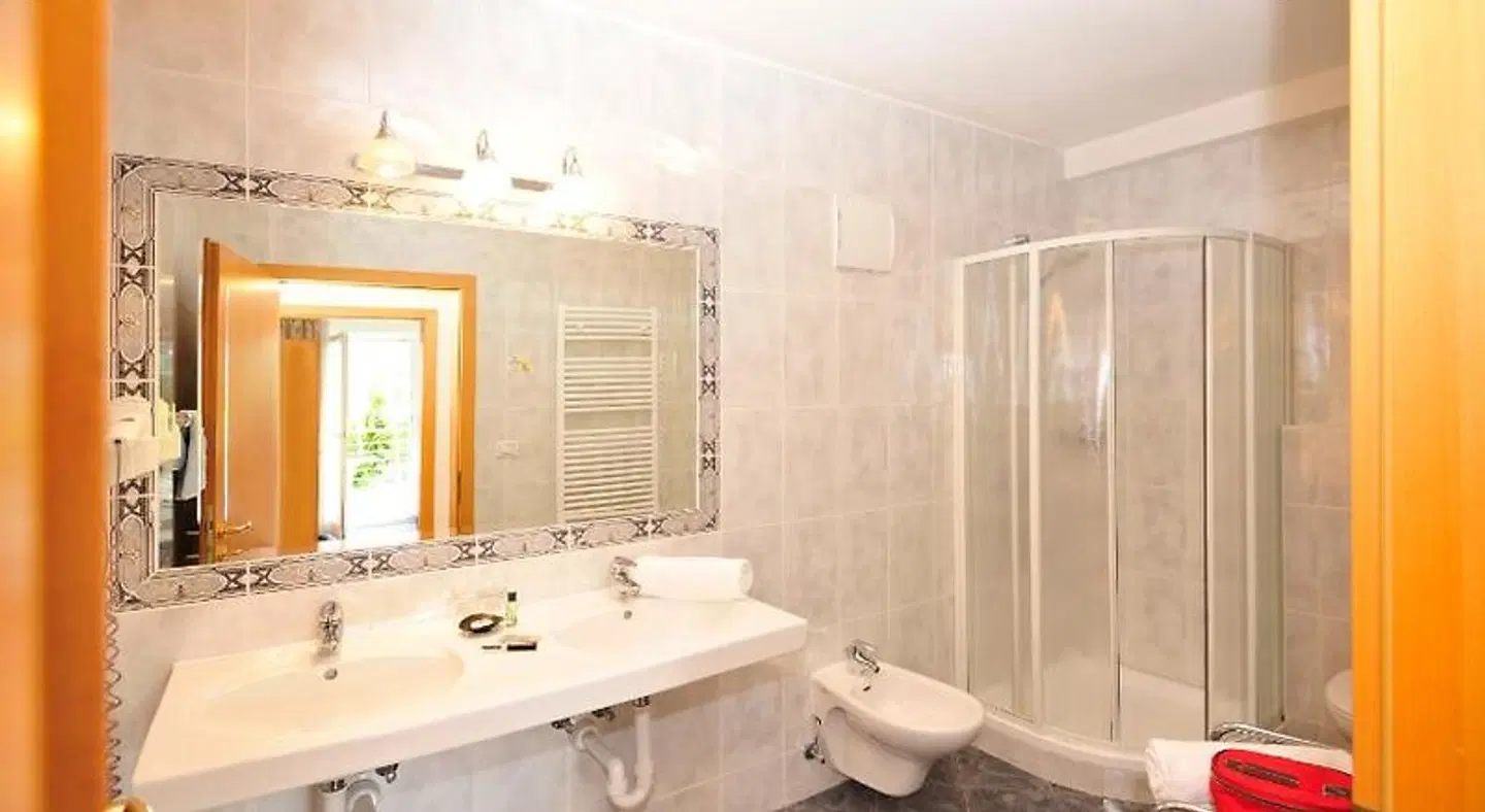 SomVita Suites Badezimmer