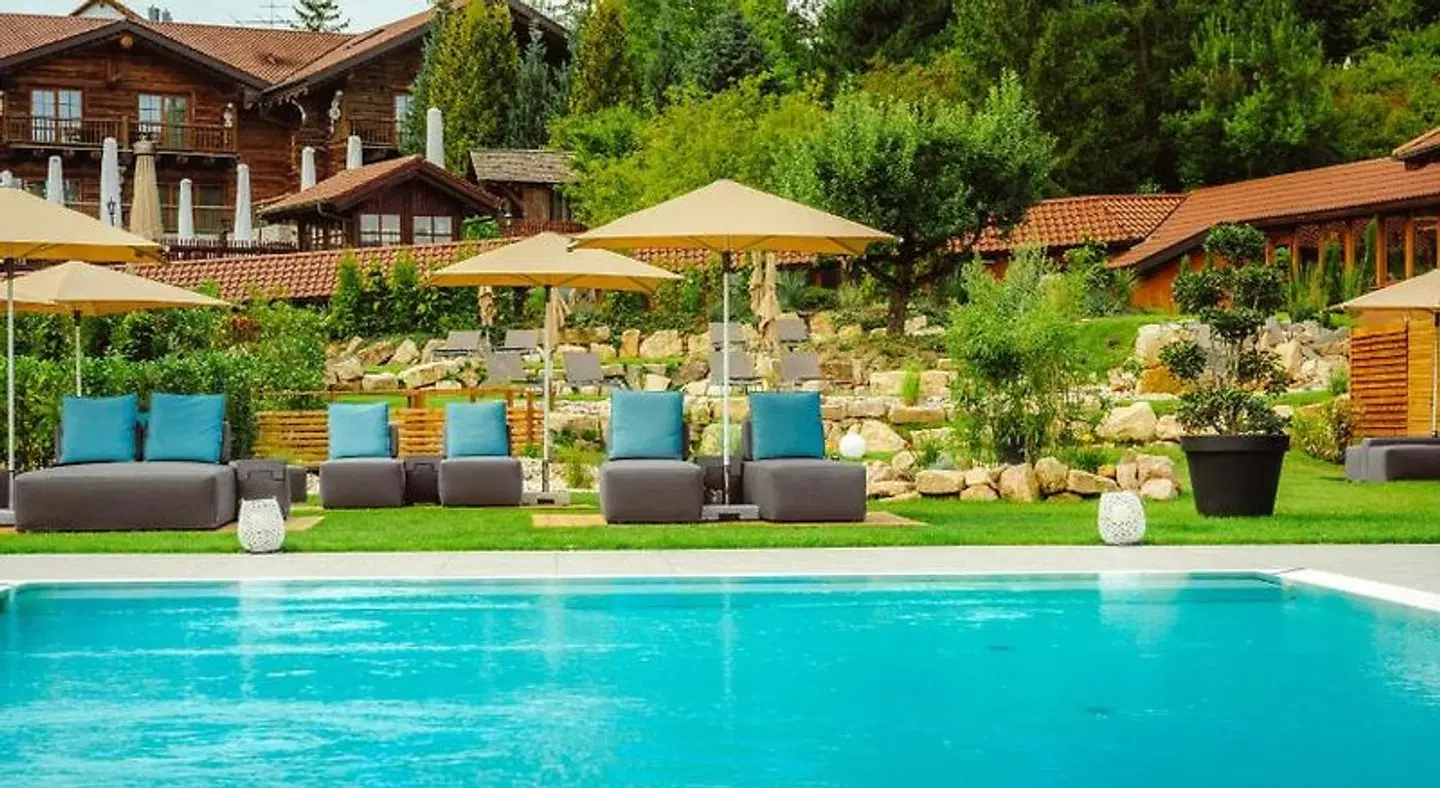 Sonnenhof OUTDOOR_POOL