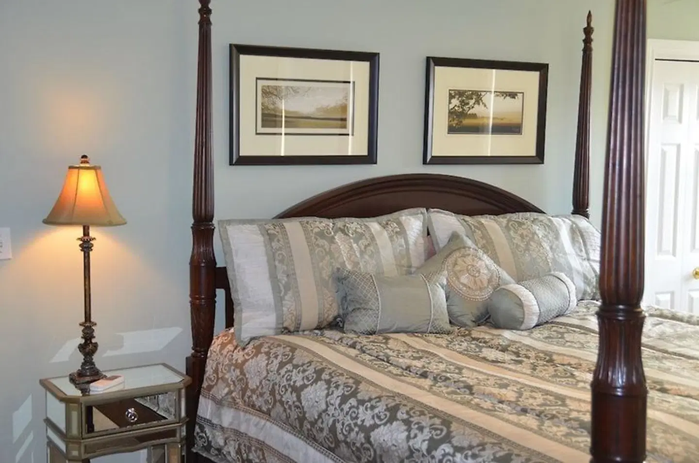 Old Town Country Landing ROOM_EXAMPLE