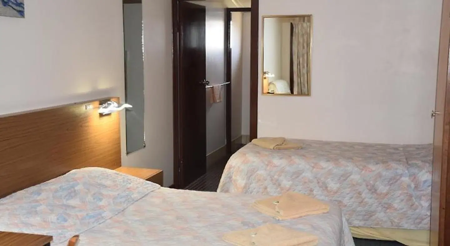 Valley Views Motel & Chalets ROOM_EXAMPLE