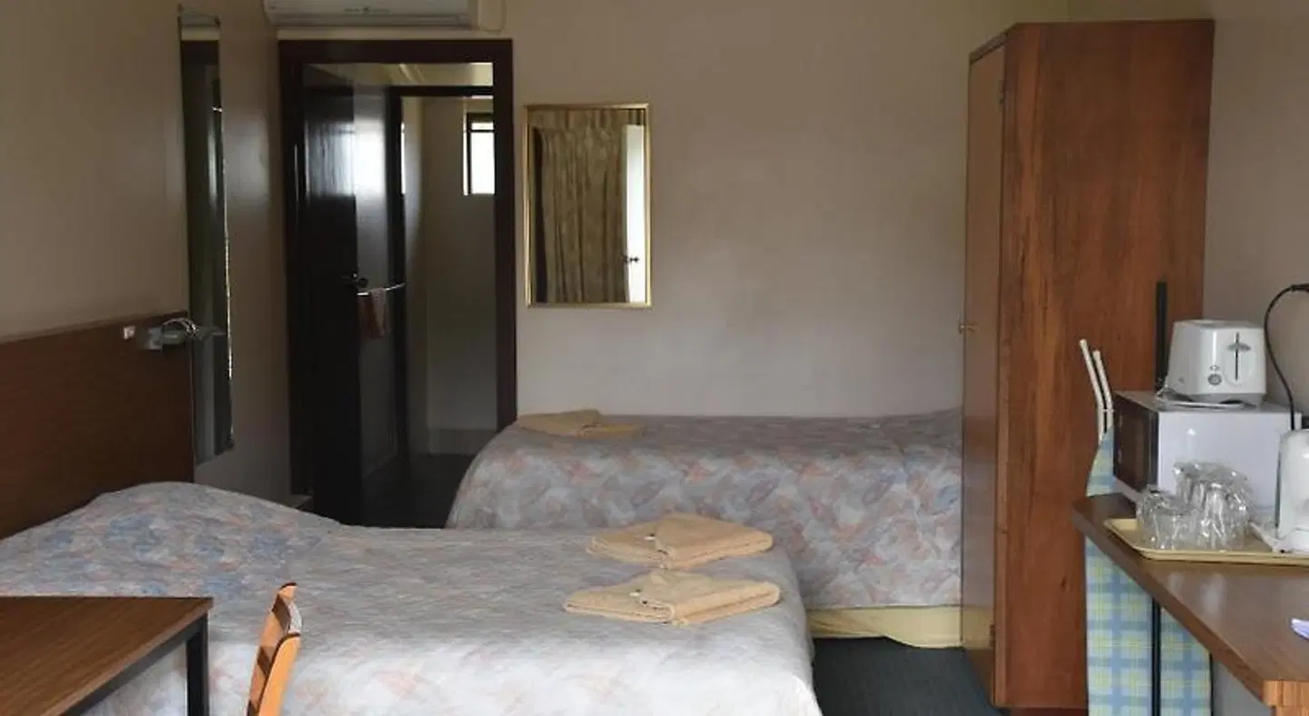 Valley Views Motel & Chalets ROOM_EXAMPLE