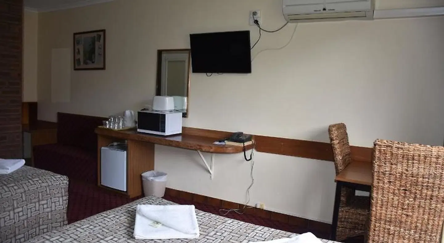 Valley Views Motel & Chalets ROOM_EXAMPLE