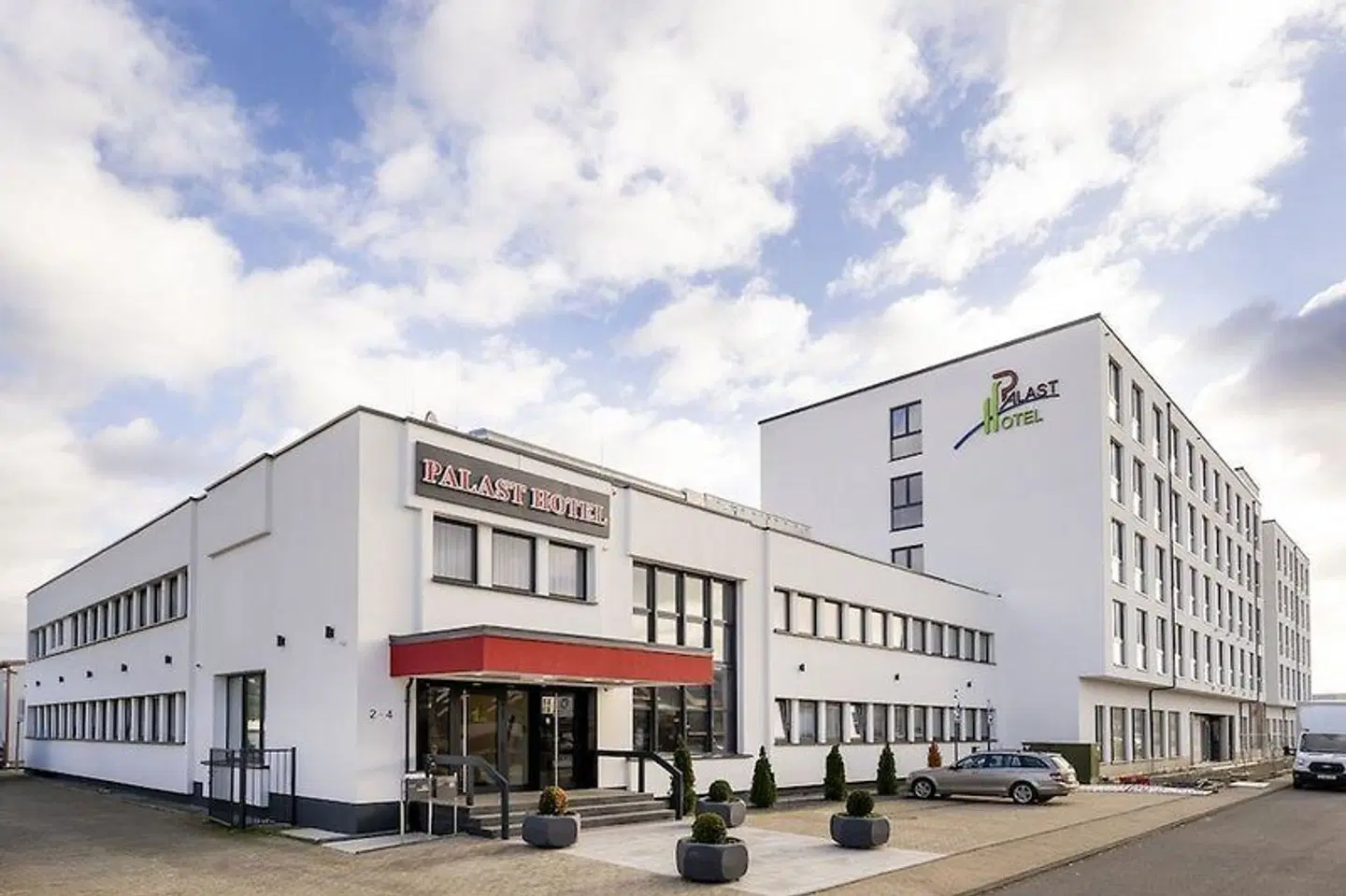 Palast Hotel EXTERIOR