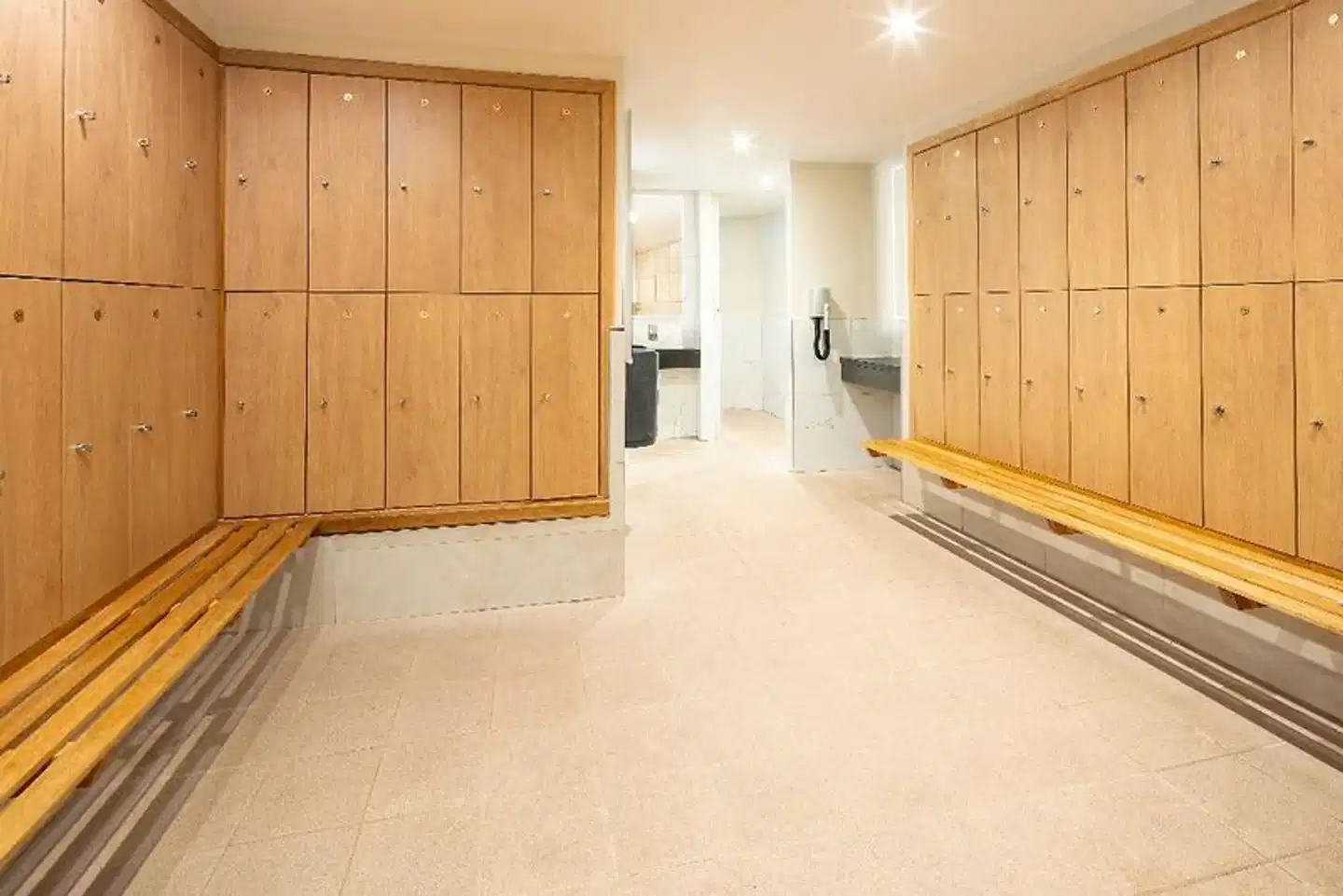 Holiday Inn Gloucester - Cheltenham Lobby