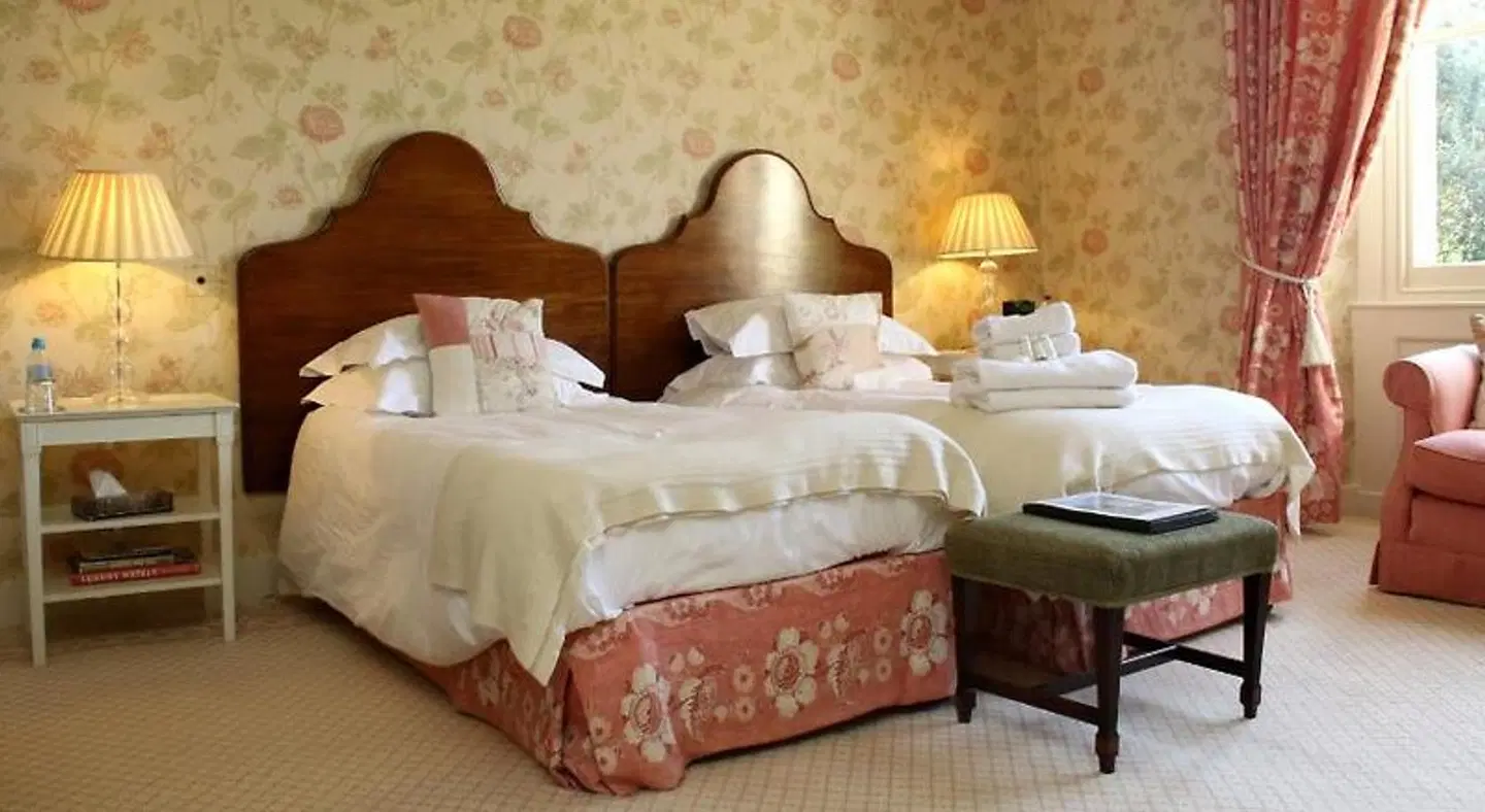 Aylworth Manor ROOM_EXAMPLE