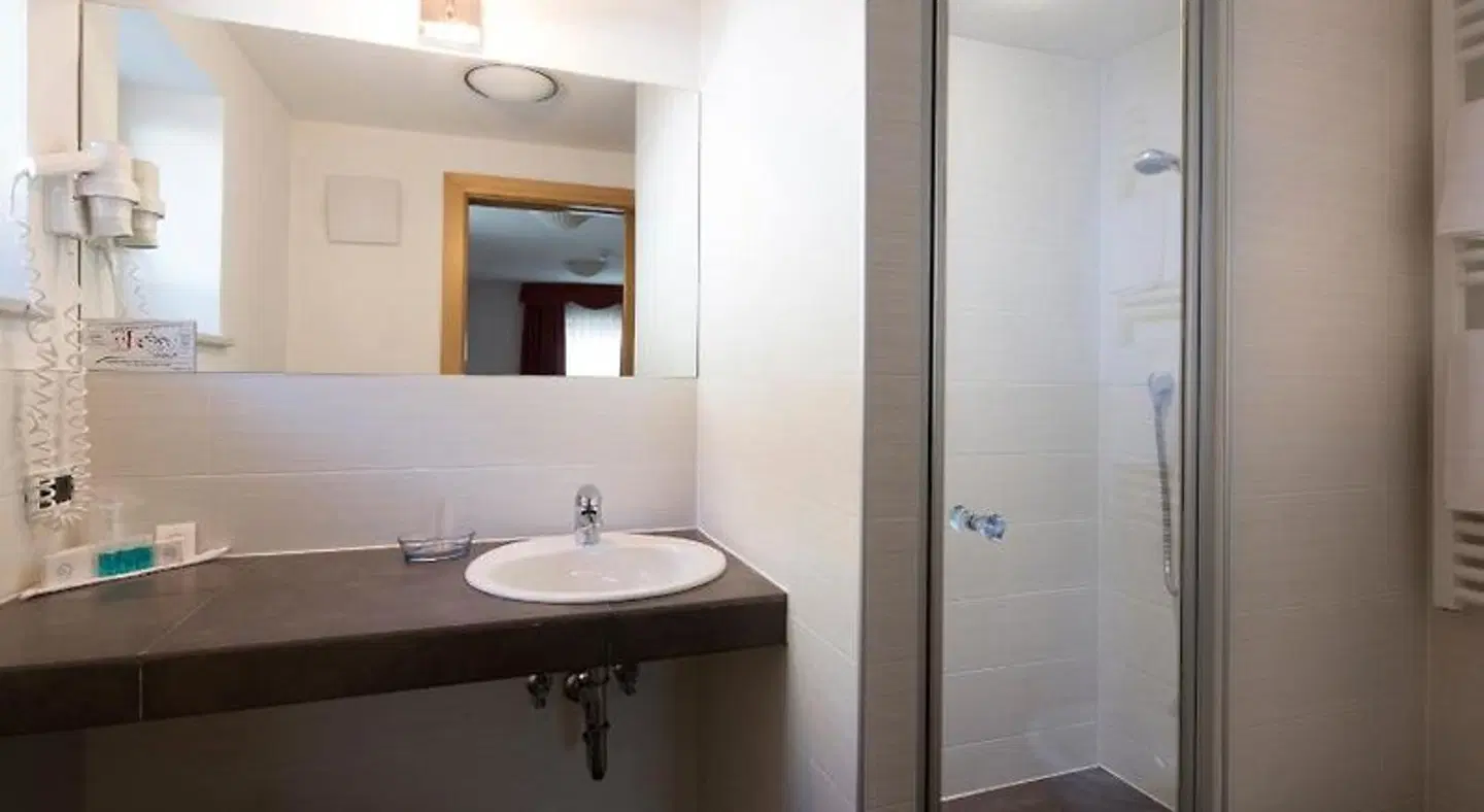 Albergo Pradat Badezimmer