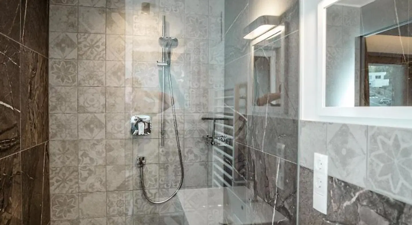 Tyrol Badezimmer