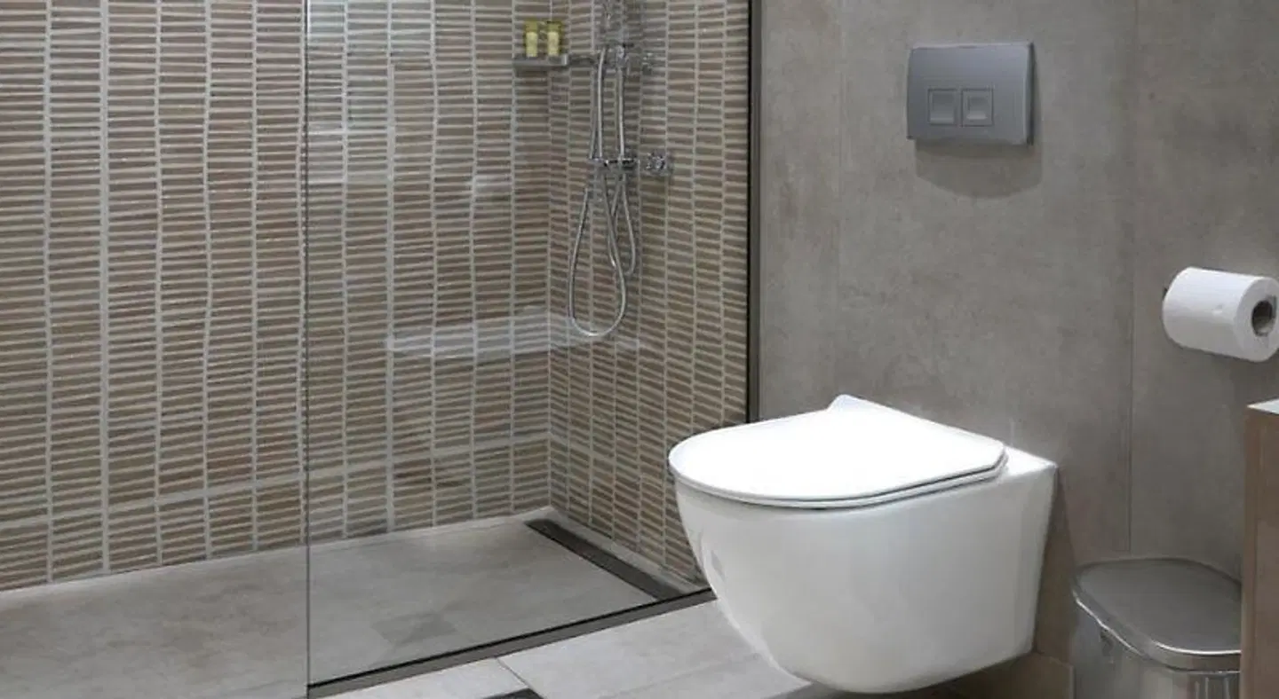 Nepheli Apartments & Studios Badezimmer