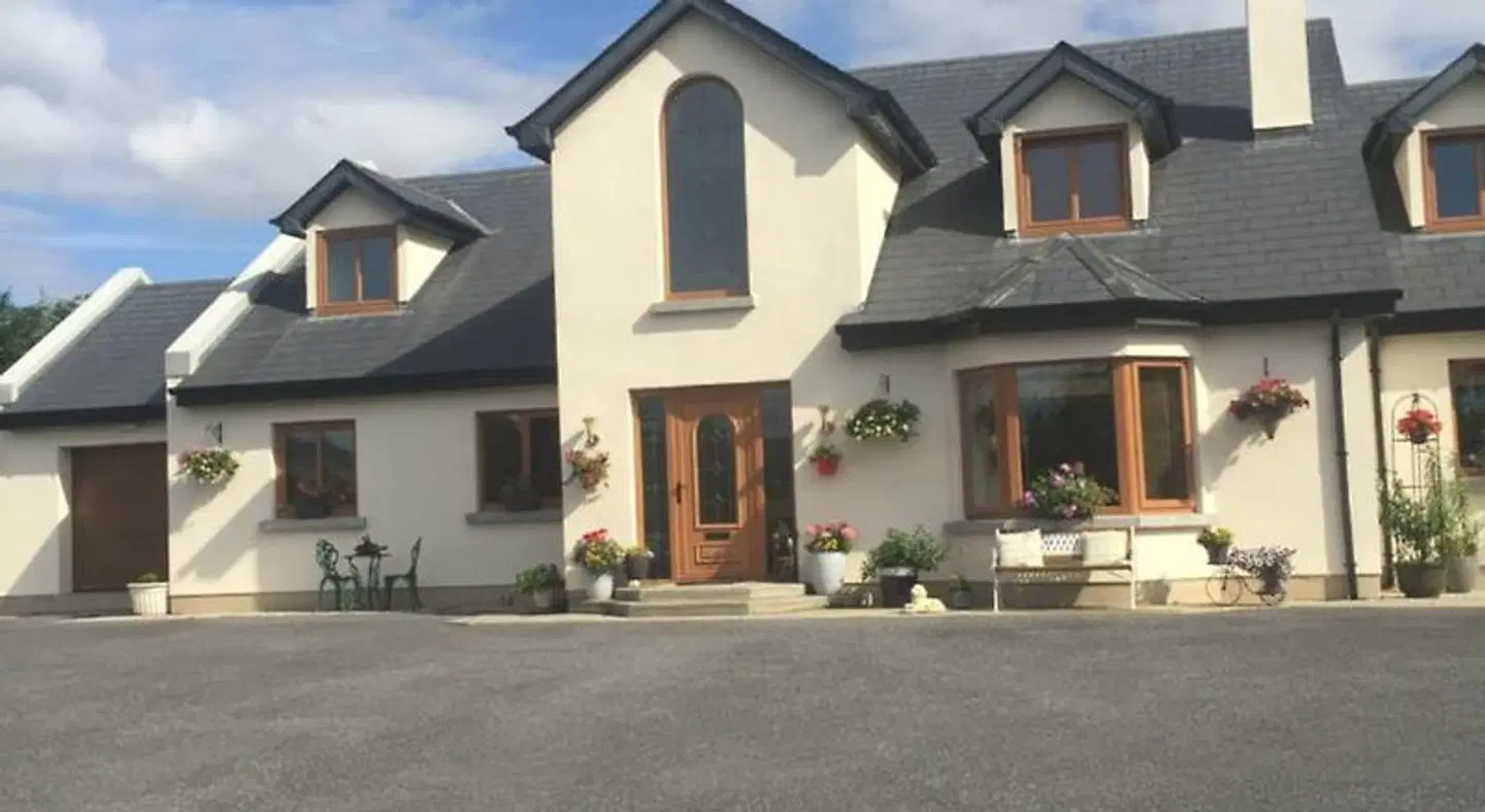 The Crossroads B&B EXTERIOR