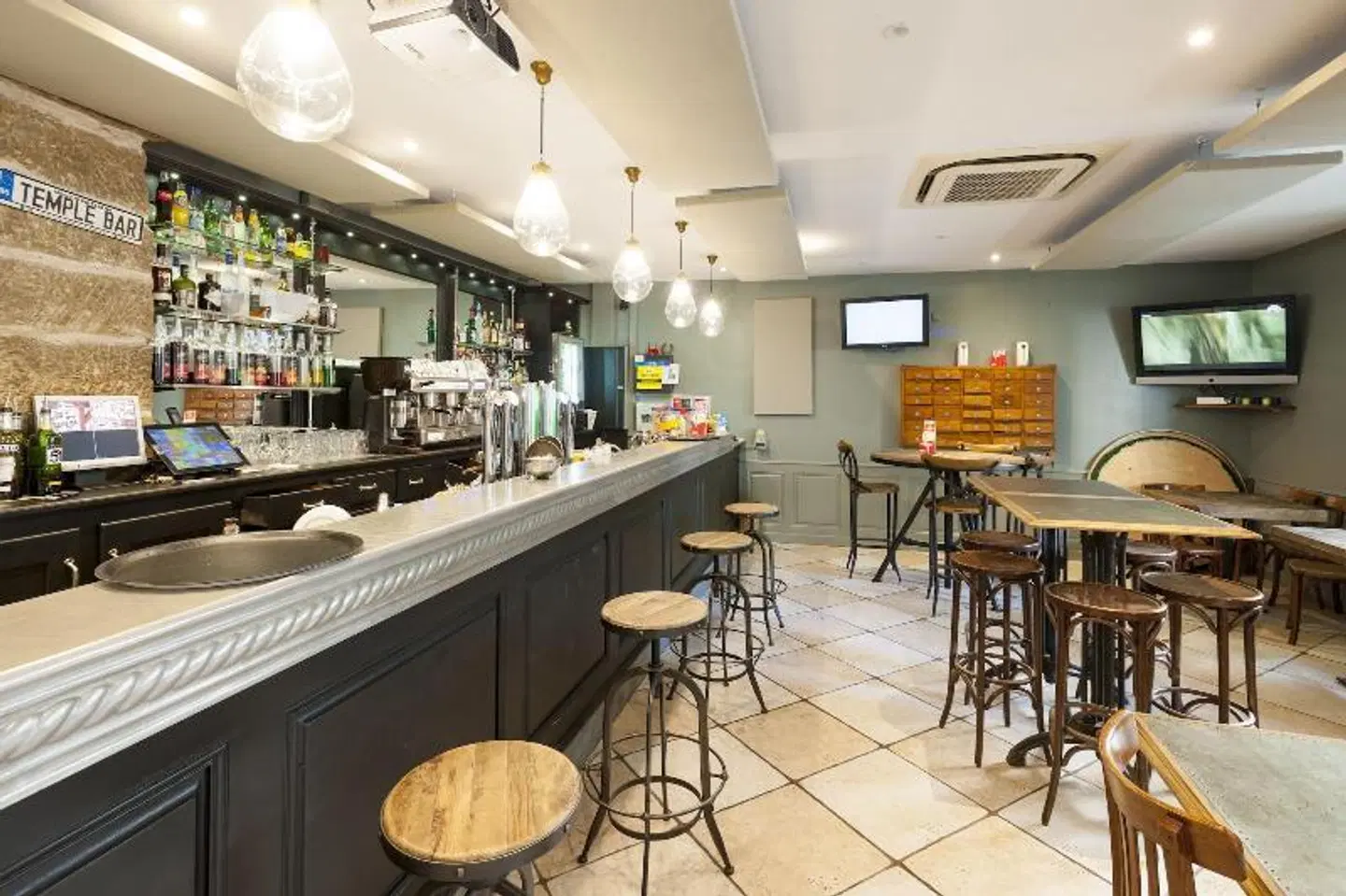 Hotel Restaurant des Maures Bar