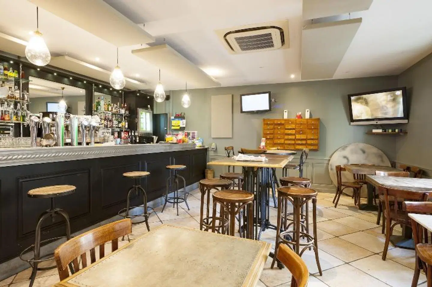 Hotel Restaurant des Maures Bar