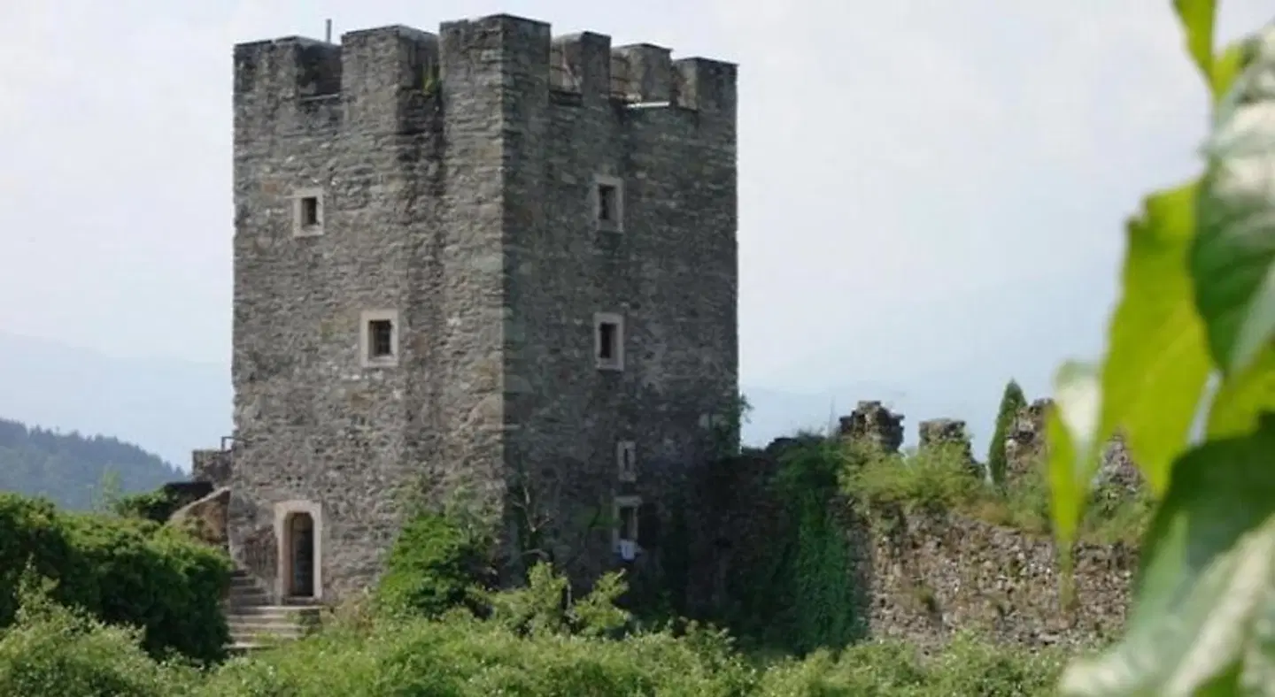 Castel Pergine EXTERIOR