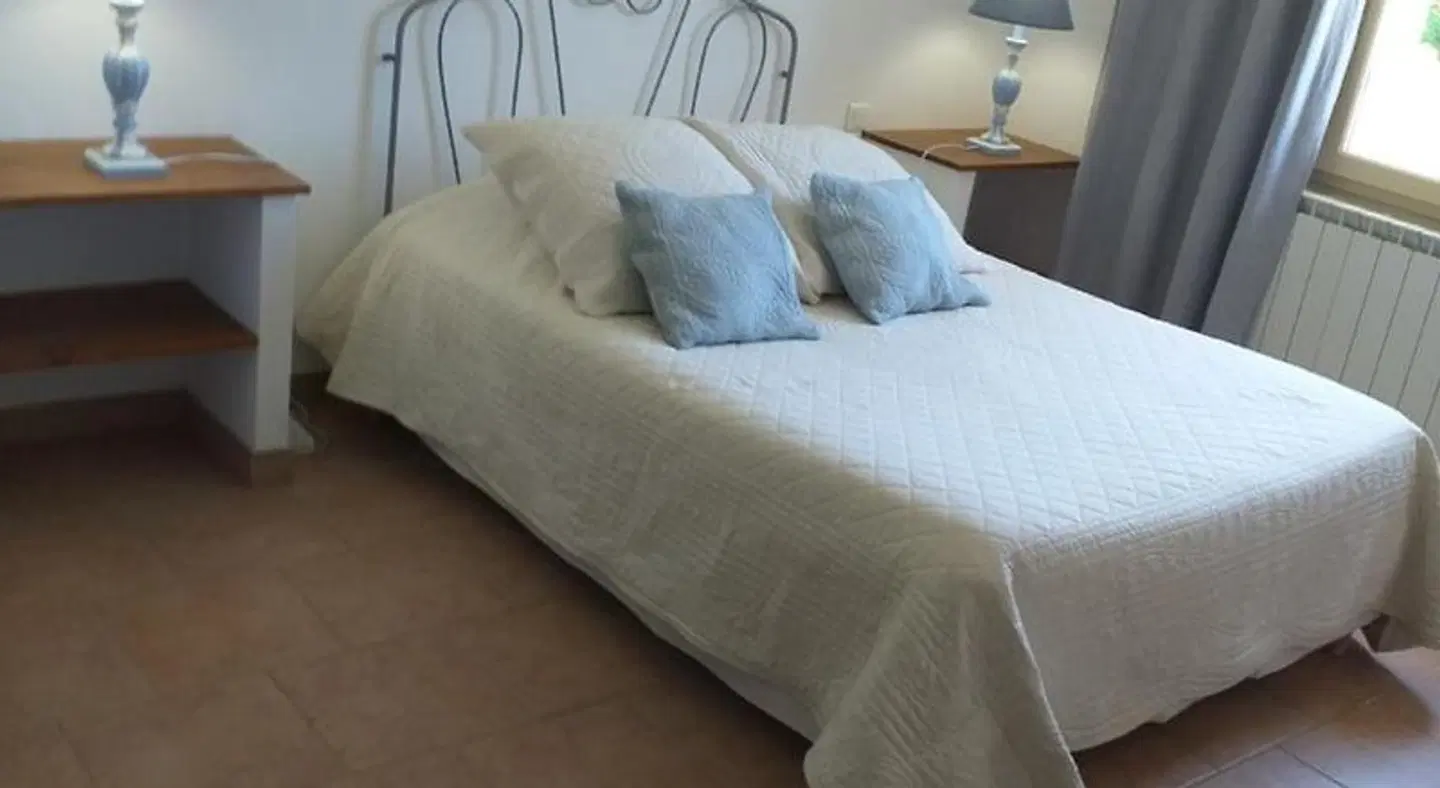Cante Grillet ROOM_EXAMPLE