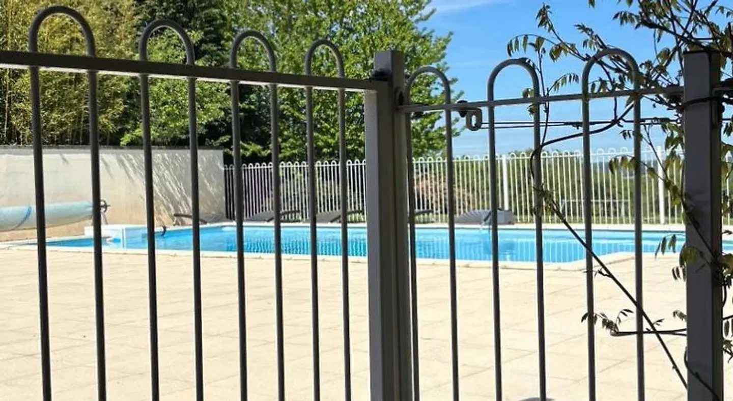 A l'Ombre Du Marronnier OUTDOOR_POOL