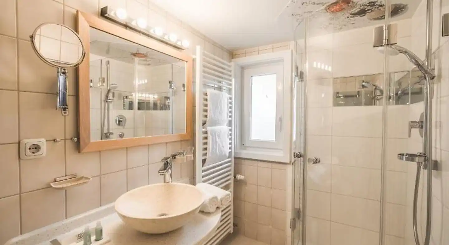 Alpenhotel DAS KUREN Badezimmer