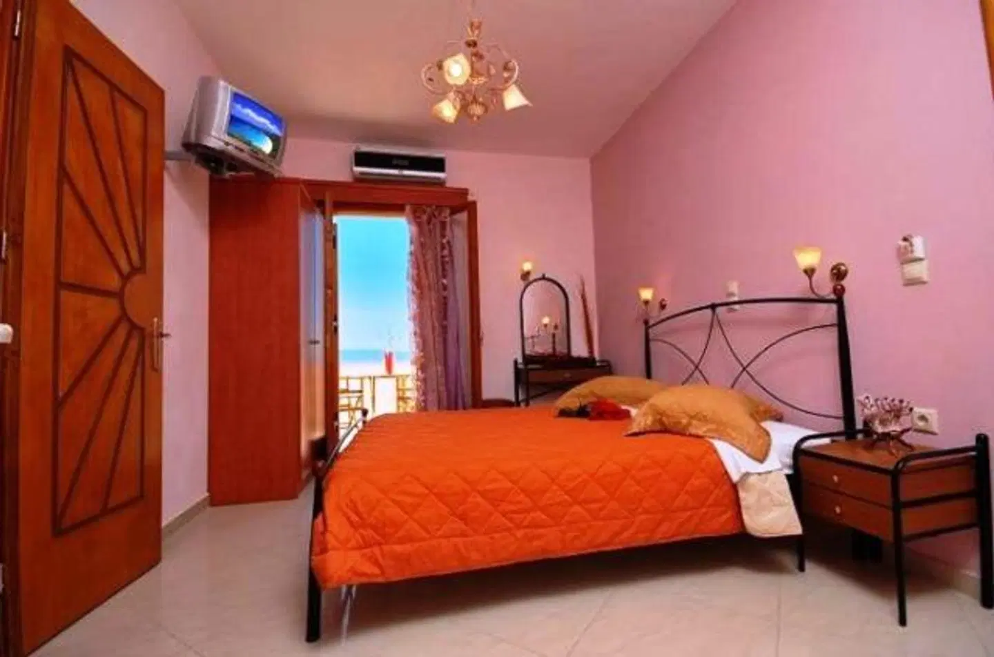 Orama Apartments ROOM_EXAMPLE