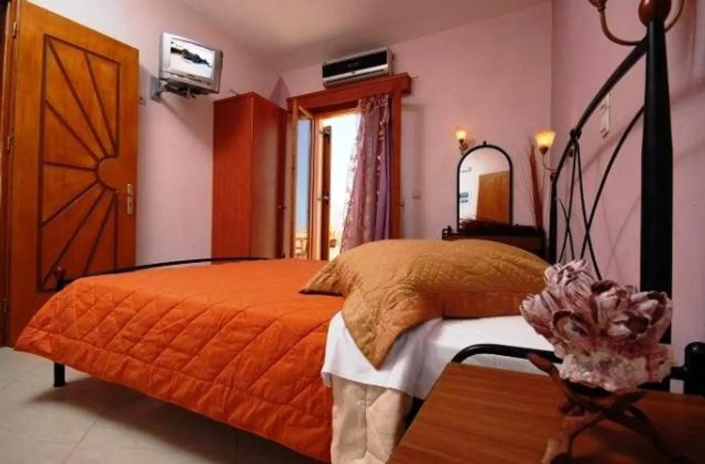 Orama Apartments ROOM_EXAMPLE