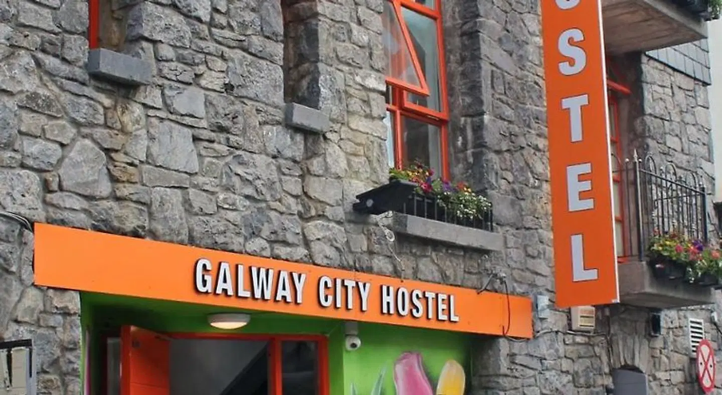 Galway City Hostel EXTERIOR
