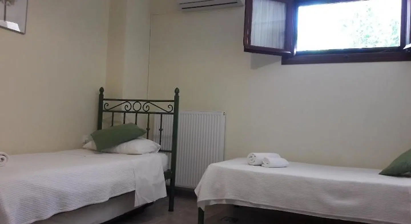 Karantonis House ROOM_EXAMPLE