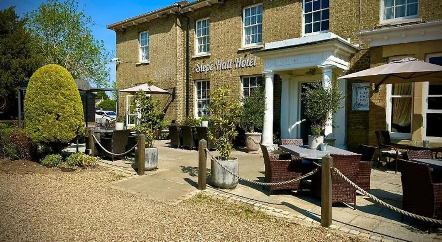 Slepe Hall Hotel EXTERIOR