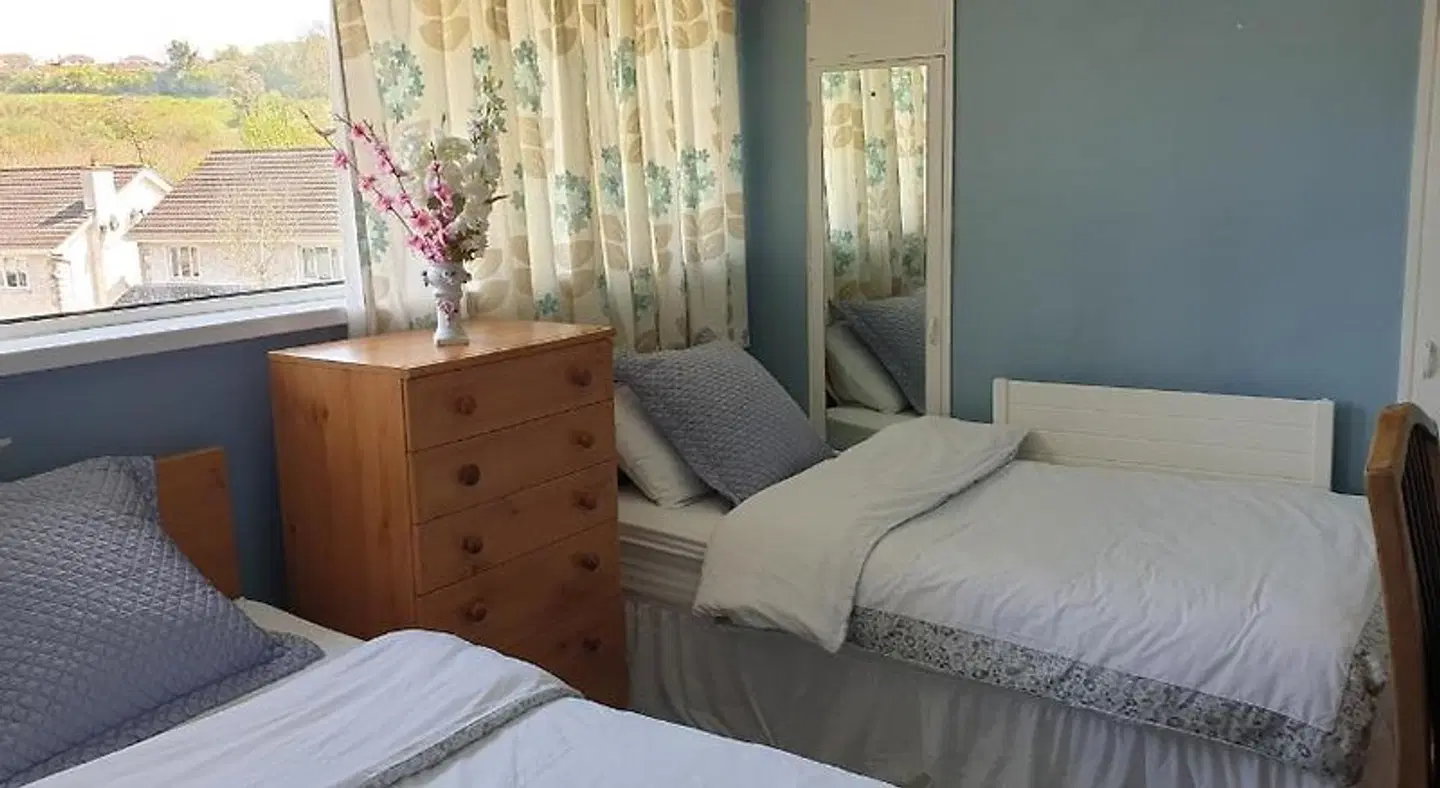 Farnham House ROOM_EXAMPLE