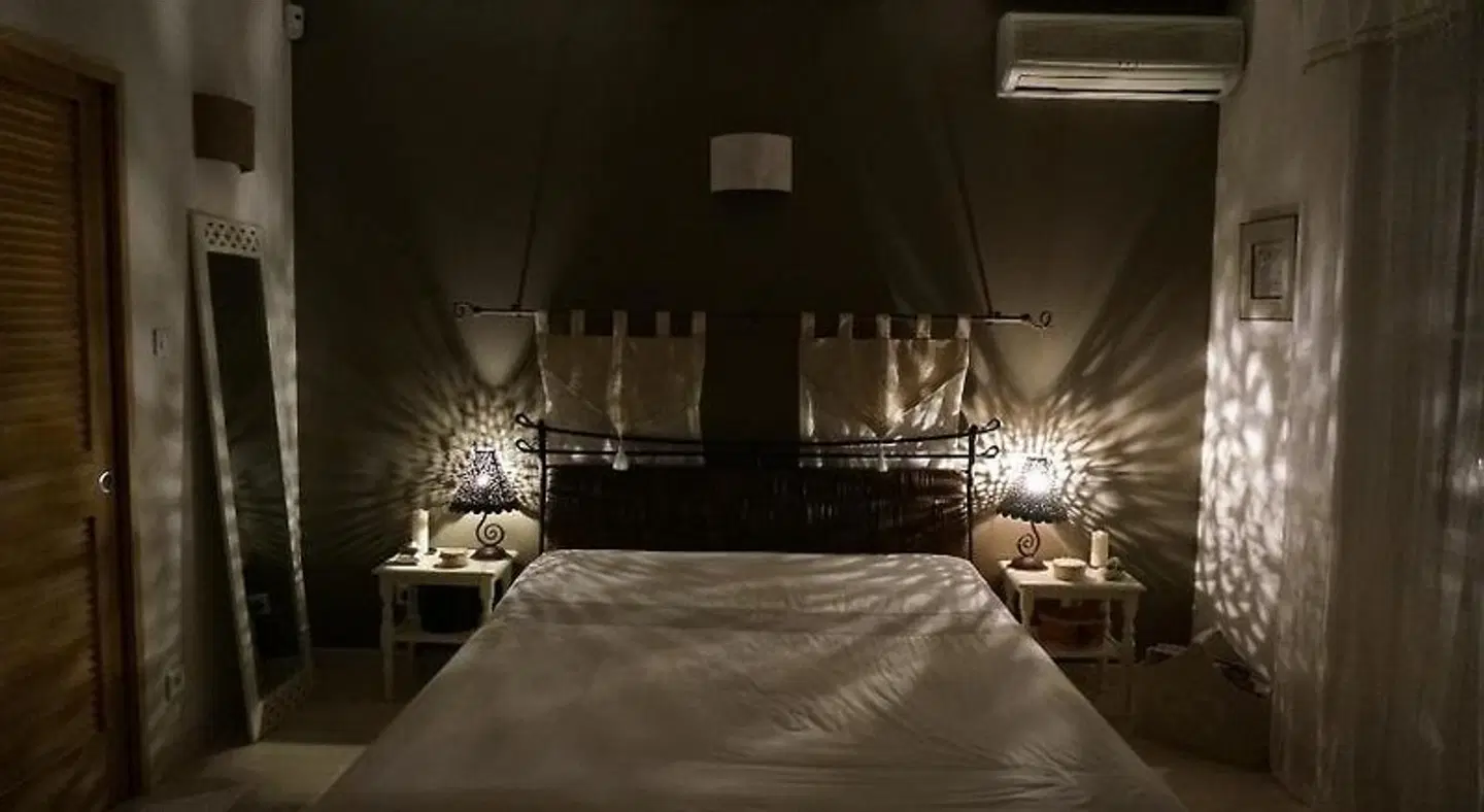 Lou Bastido ROOM_EXAMPLE