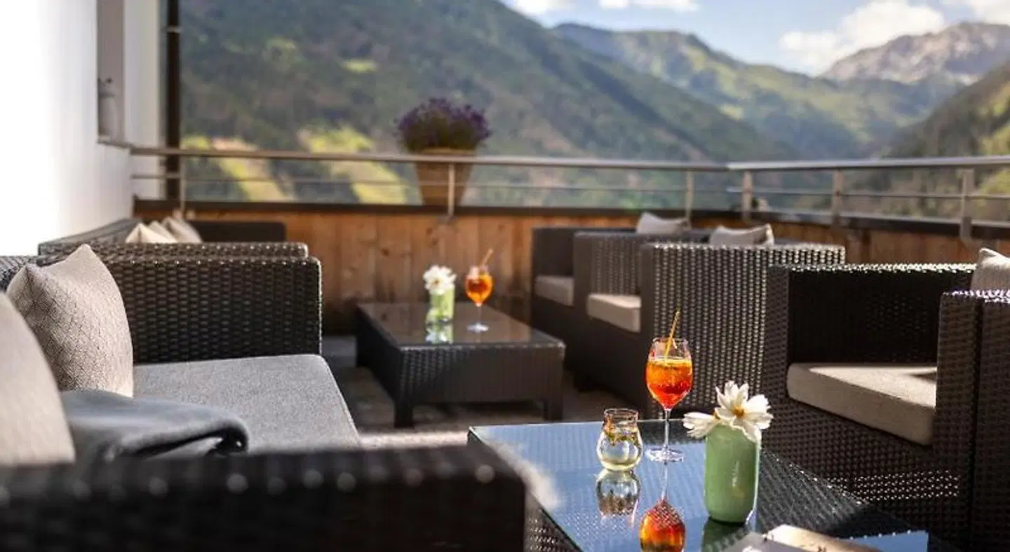 Tillga Gluck Terrasse