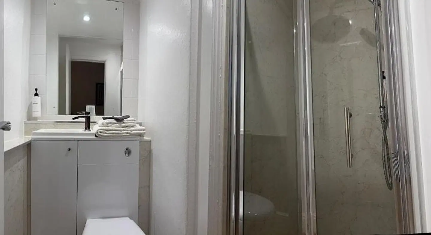 Watermead Guest House Badezimmer