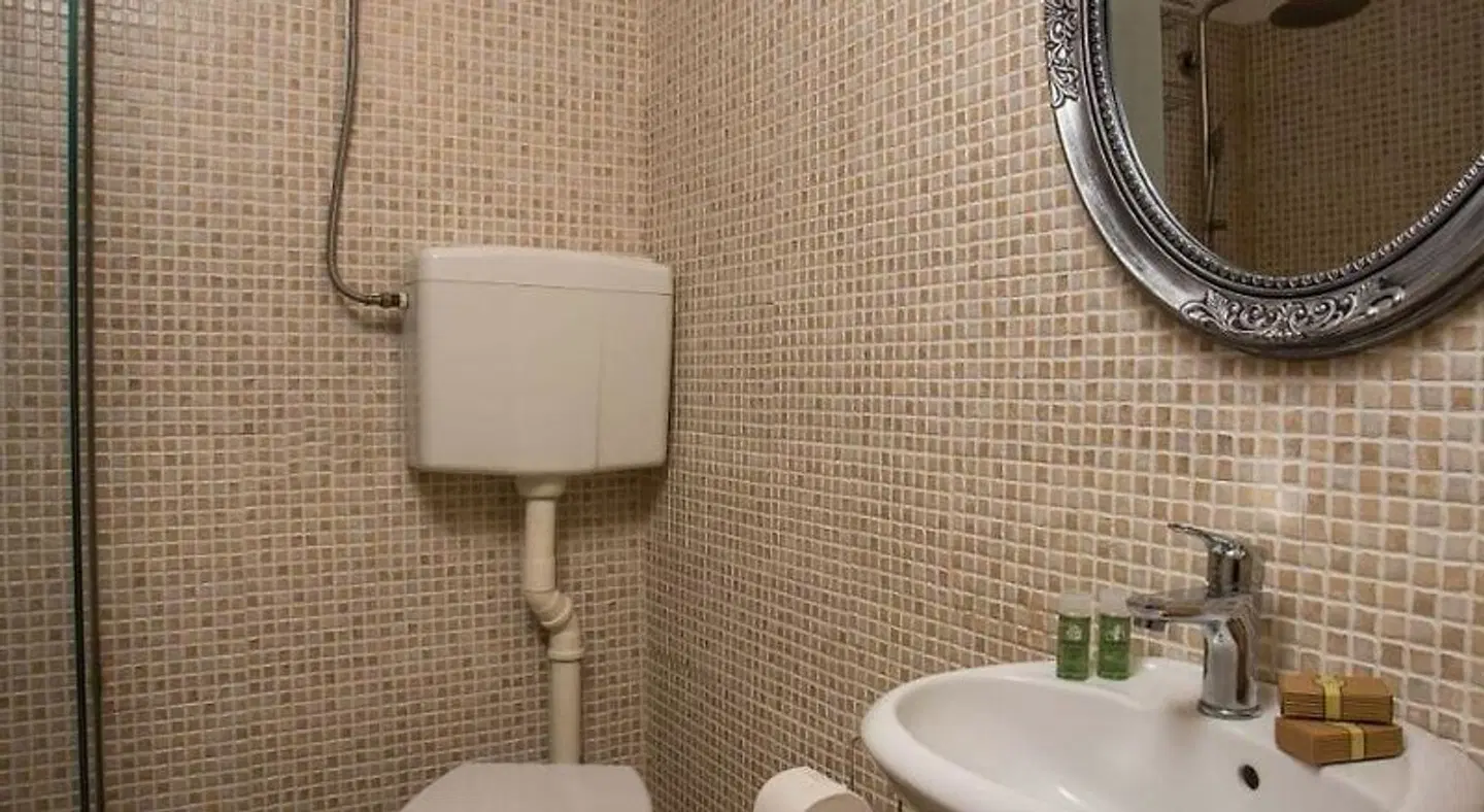 Attiki Badezimmer