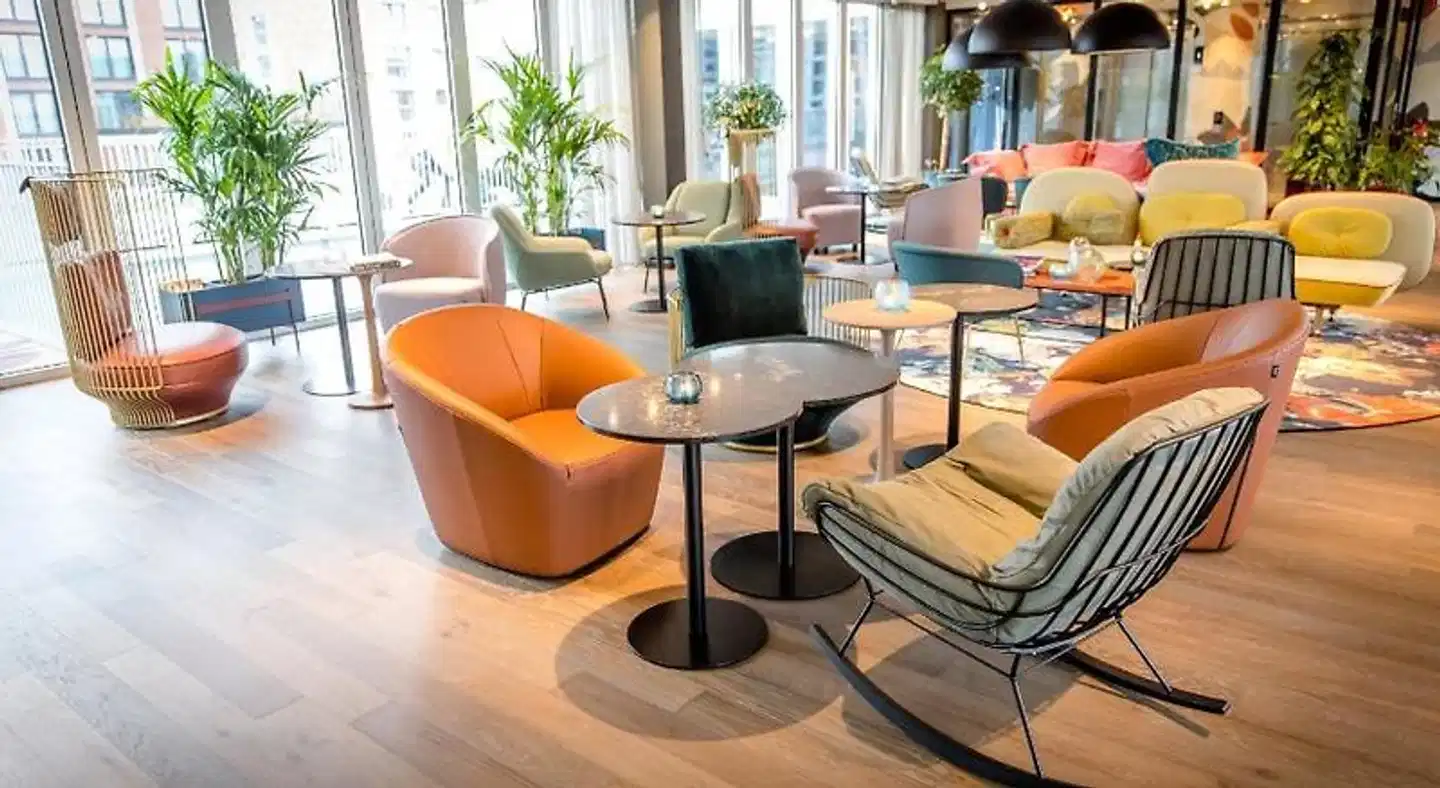 Motel One Rotterdam Lobby
