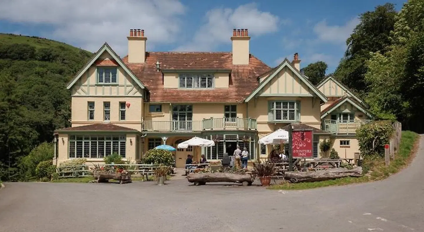 Hunters Inn EXTERIOR