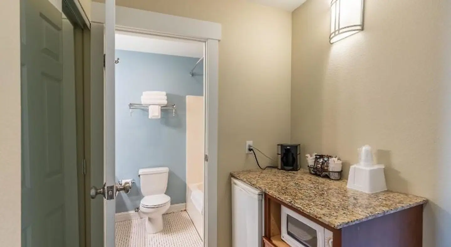 Pacific Reef Hotel Badezimmer