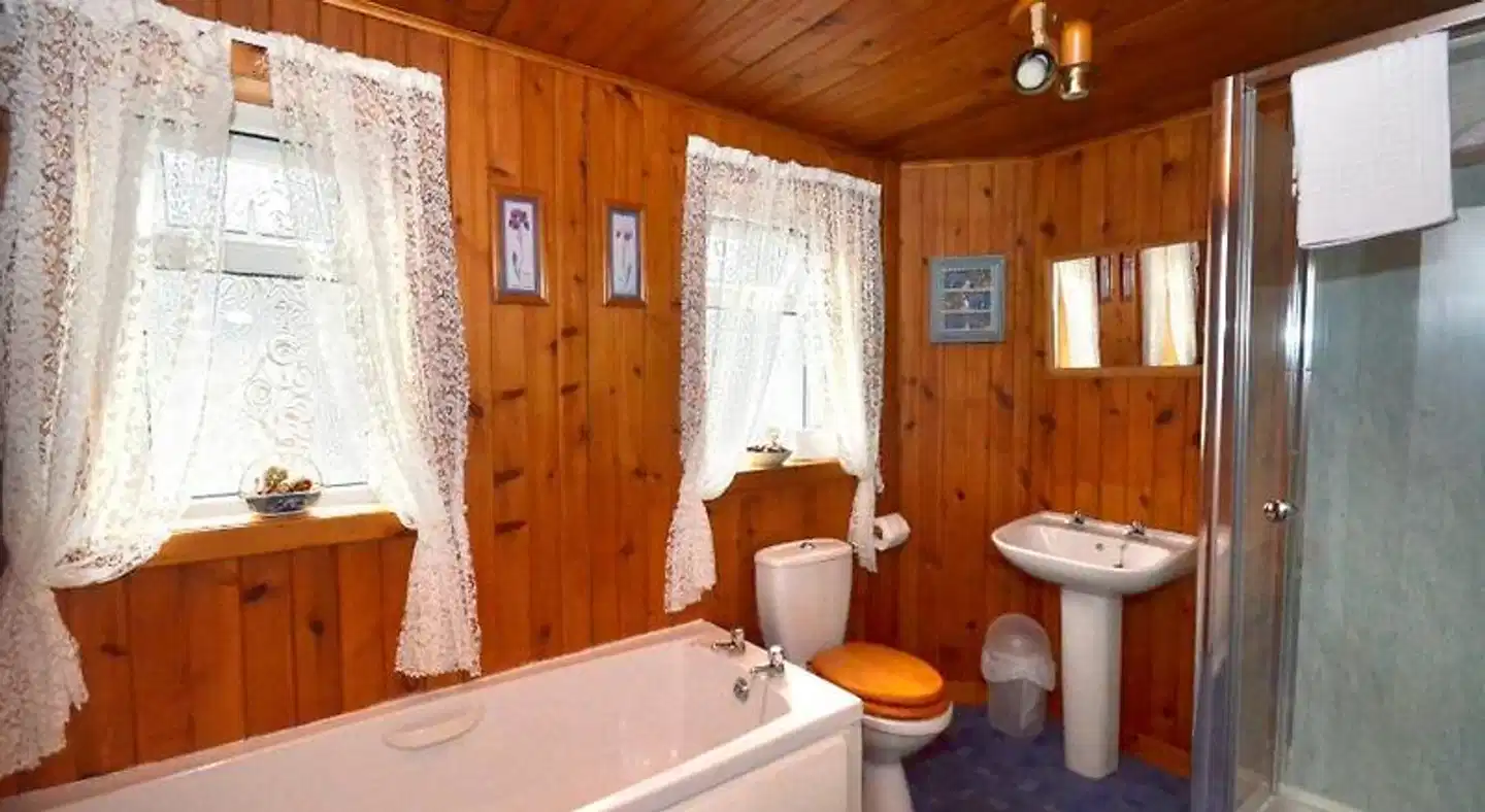 Auld Cross Keys Inn Badezimmer