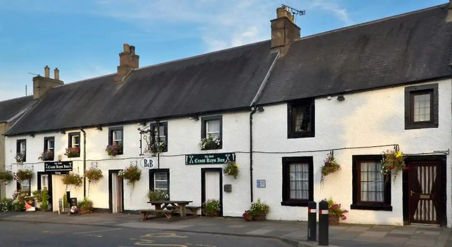 Auld Cross Keys Inn Aussenansicht