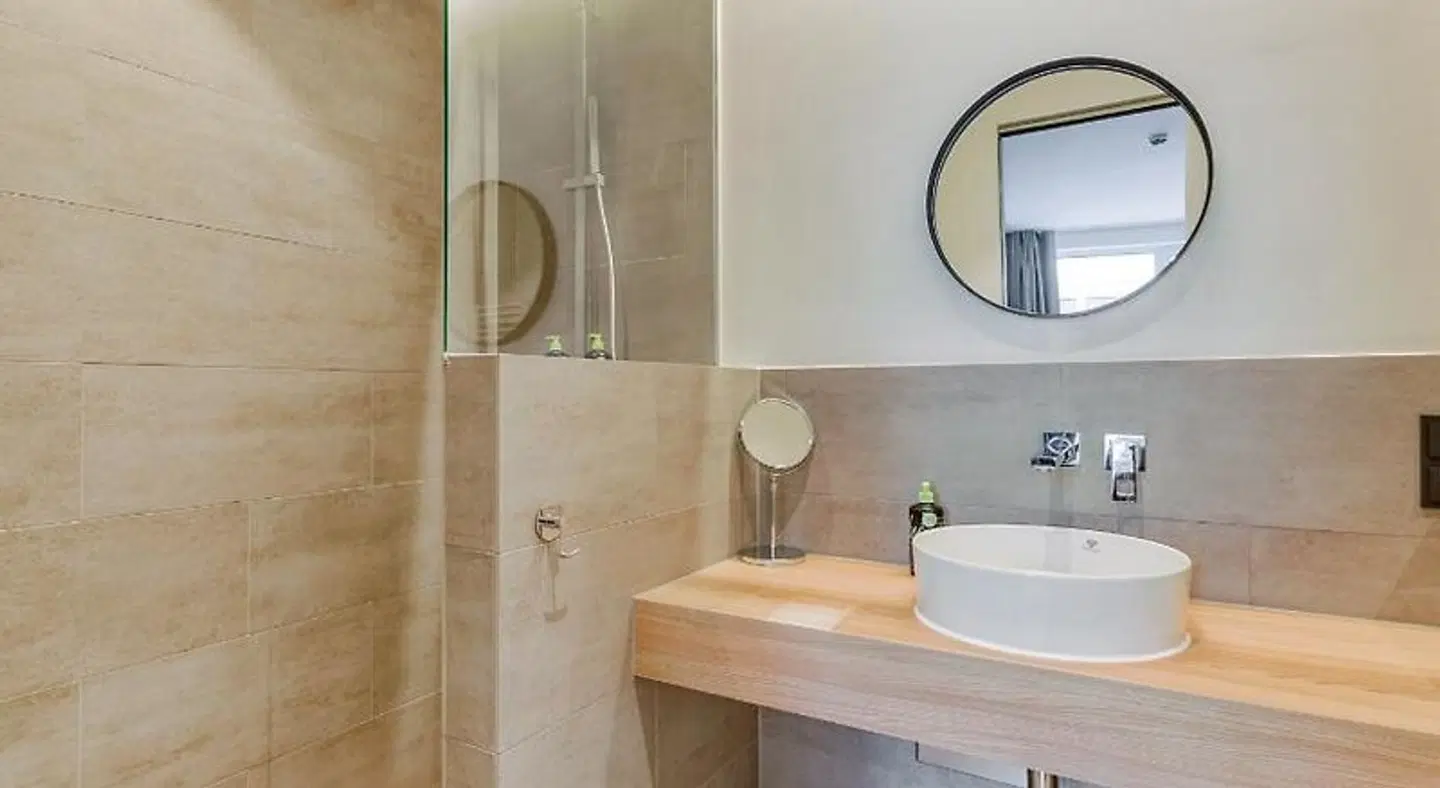 limehome Berlin Müllerstraße Badezimmer