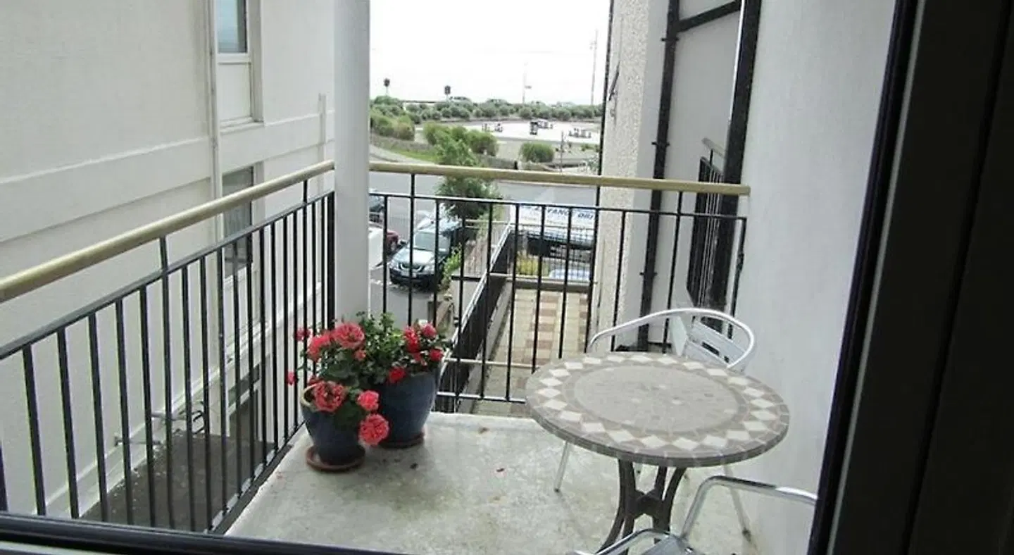 Arus Grattan Terrasse