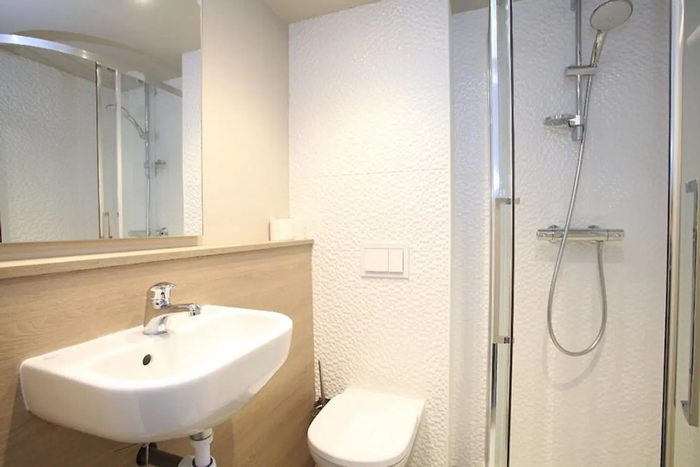 Hôtel Revotel Badezimmer