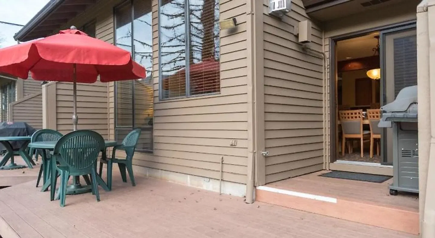 Whispering Woods Terrasse