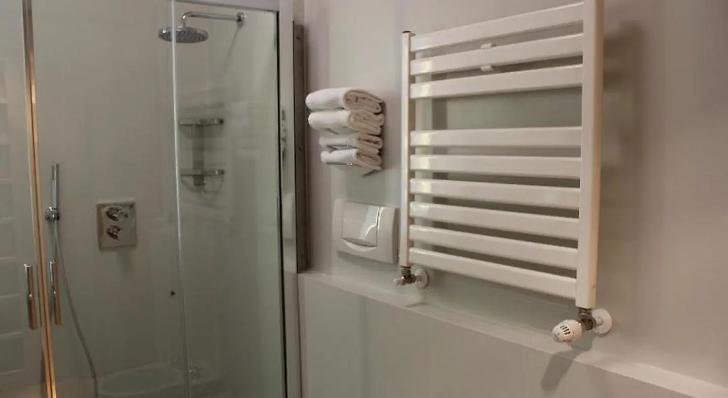 Hotel Verona Badezimmer