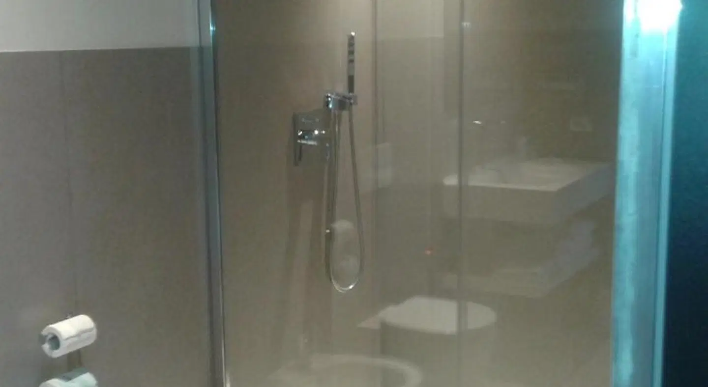 Hotel Verona Badezimmer