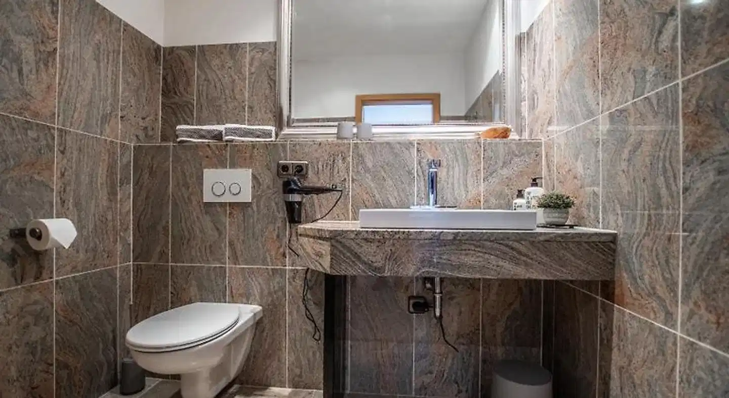 Burg Gutenfels Badezimmer