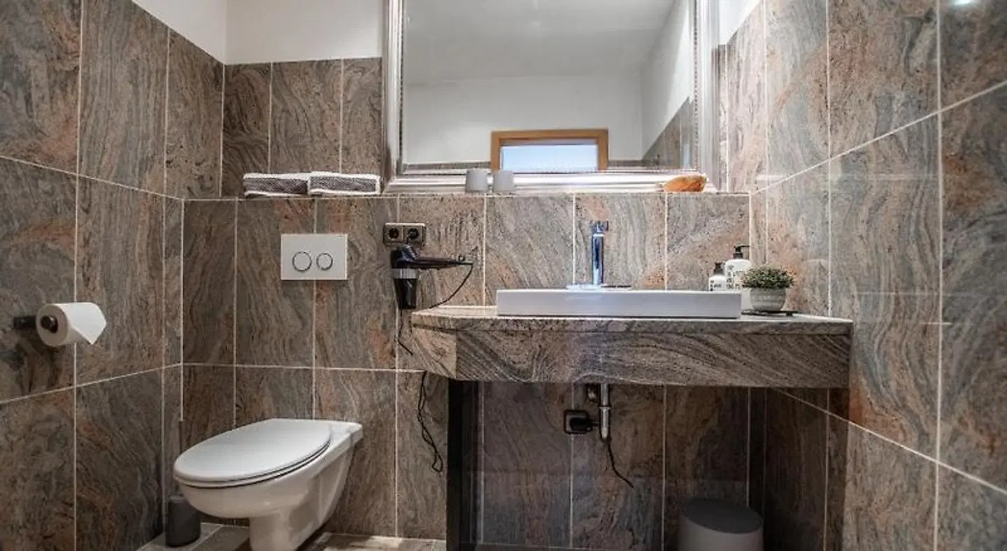 Burg Gutenfels Badezimmer