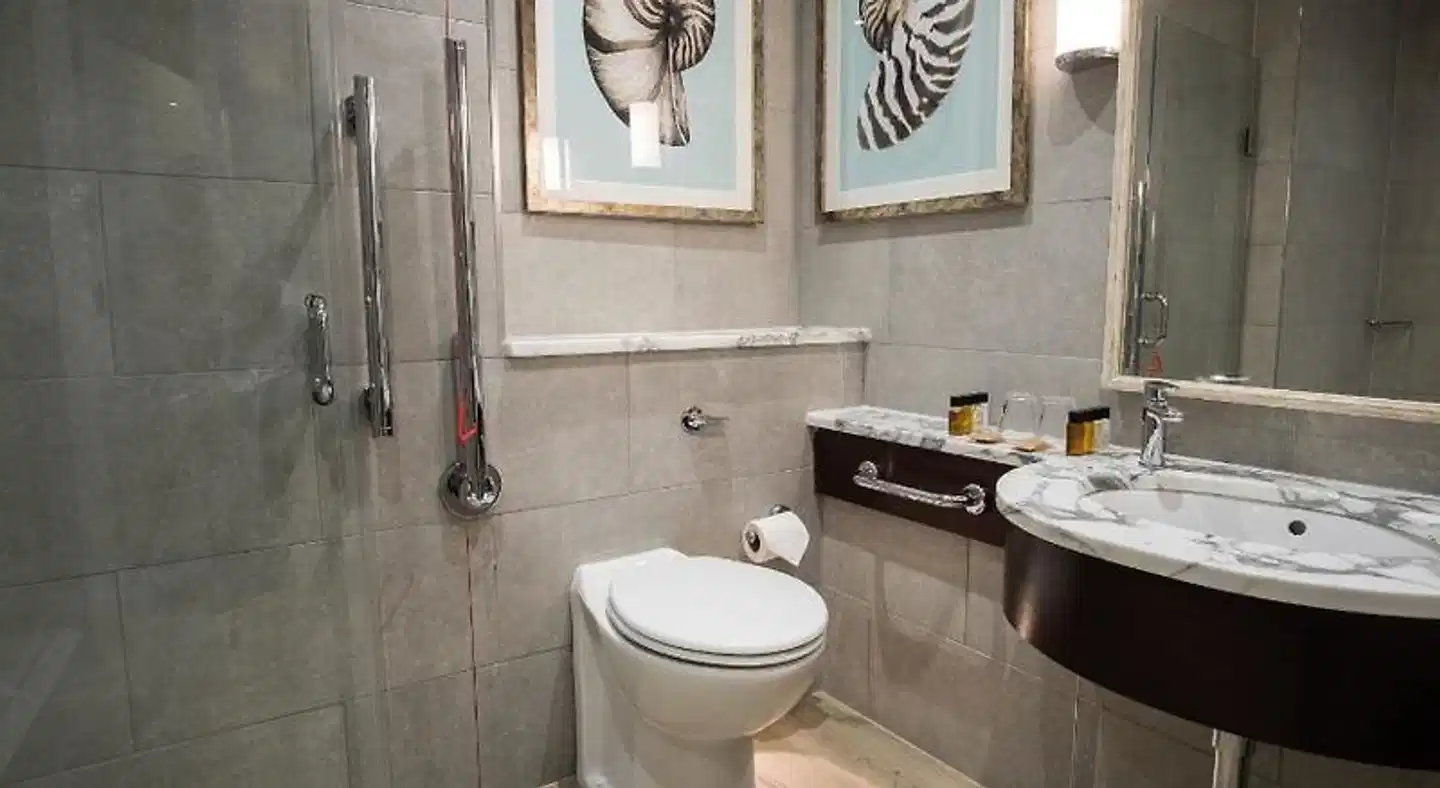 The Beverley Arms Hotel Badezimmer