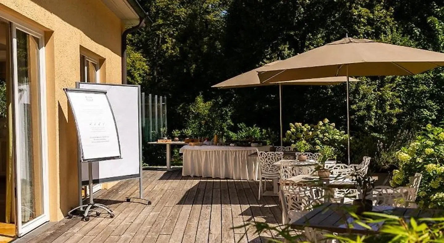 Waldhotel Stuttgart Terrasse