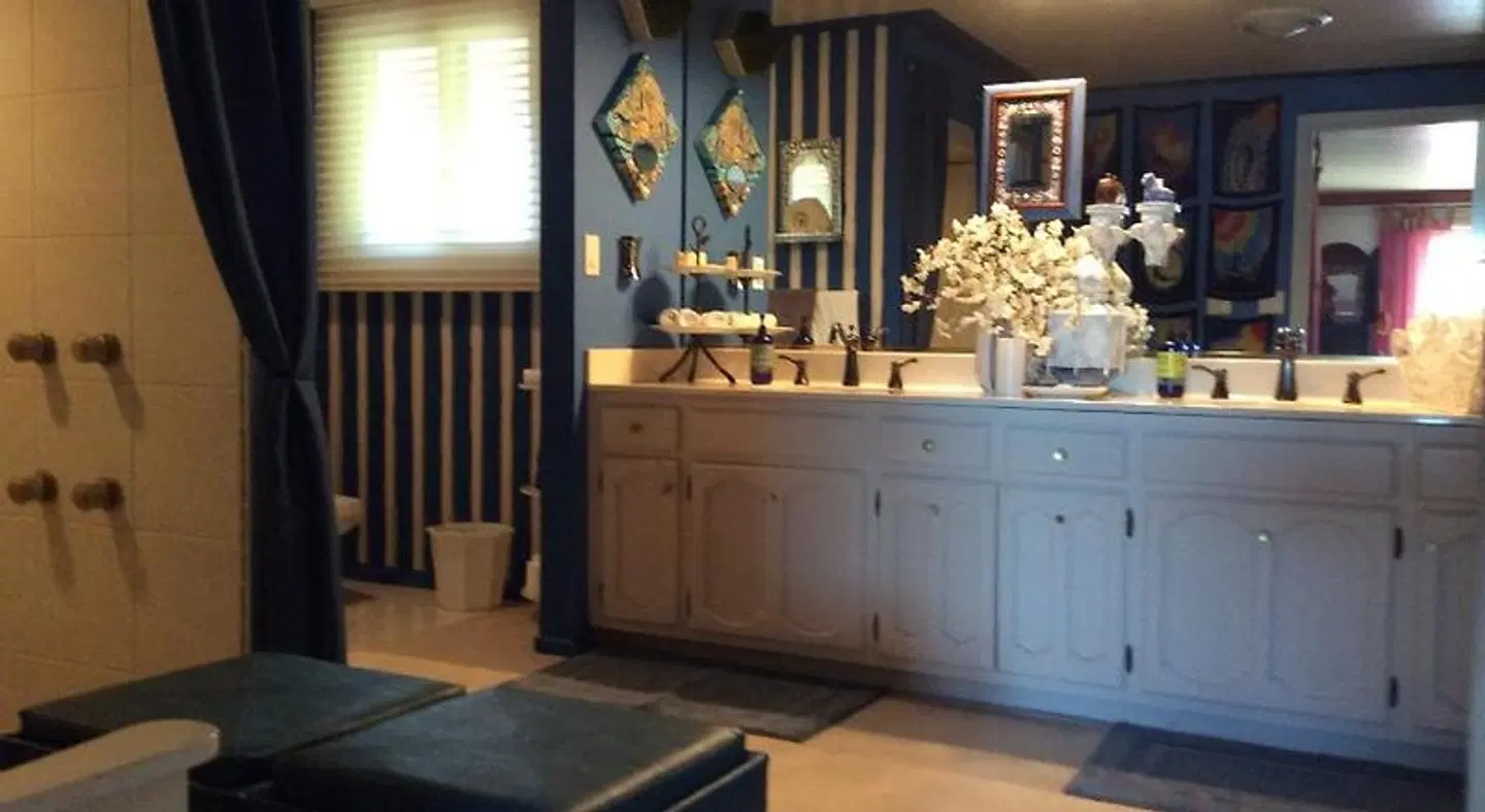 Mermaid's Muse Bed and Breakfast ROOM_EXAMPLE